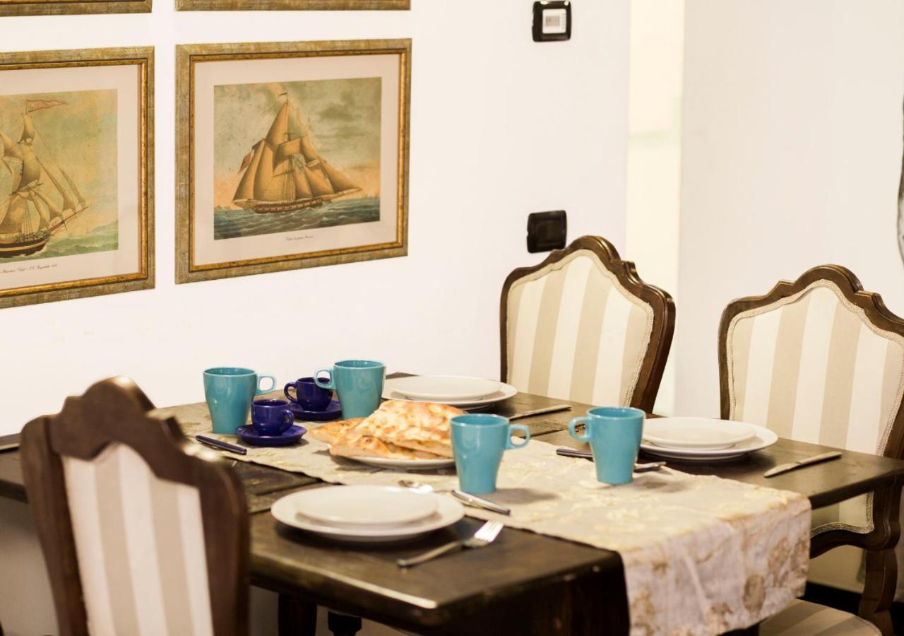 Elegante Loft In Centro Storico Acquario Apartment